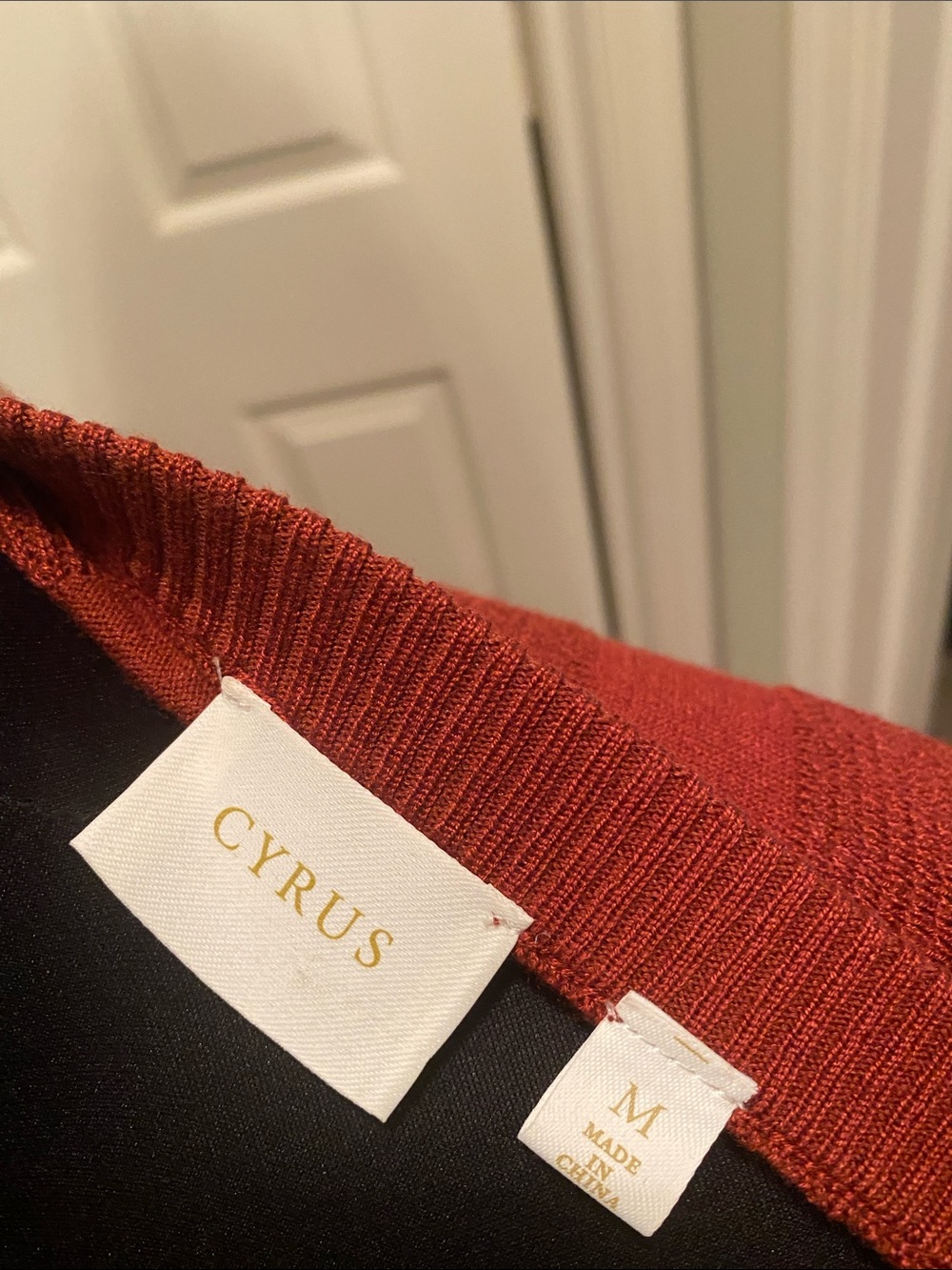 Cyrus Rust Ribbed Scoop Neck Pullover - Picture 5 of 5